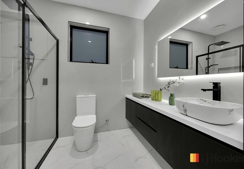 Photo - 7 Lauzet Way, Sunbury VIC 3429 - Image 5