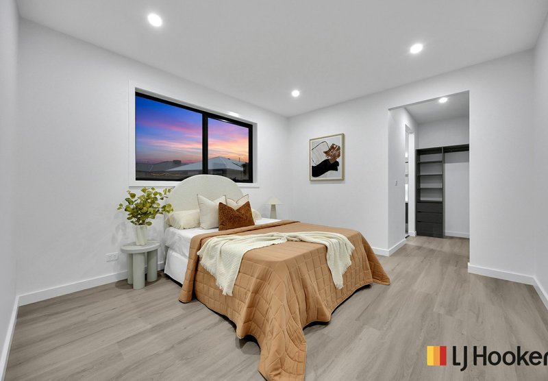 Photo - 7 Lauzet Way, Sunbury VIC 3429 - Image 12