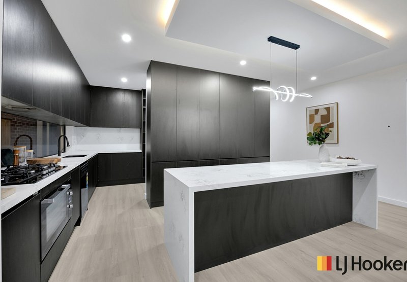 Photo - 7 Lauzet Way, Sunbury VIC 3429 - Image 17