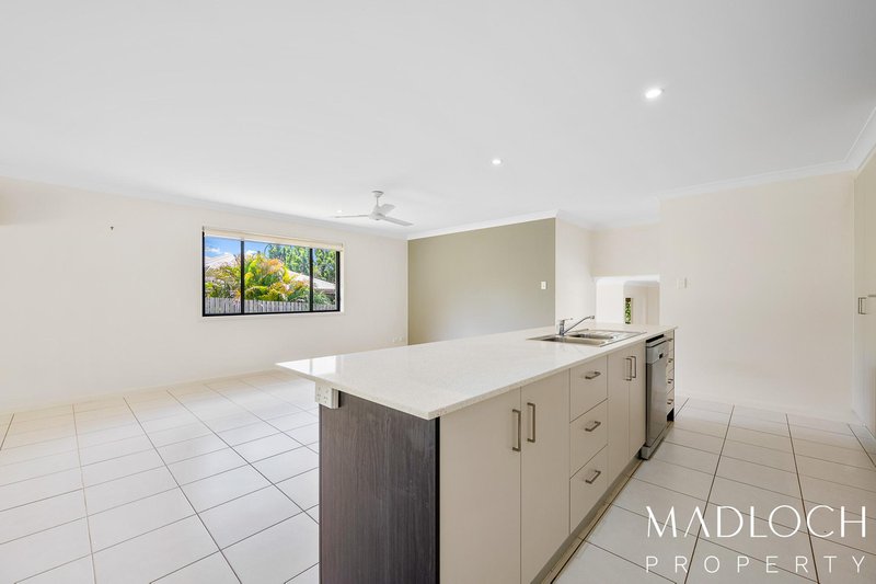 Photo - 7 Lavender Boulevard, Kirkwood QLD 4680 - Image 3