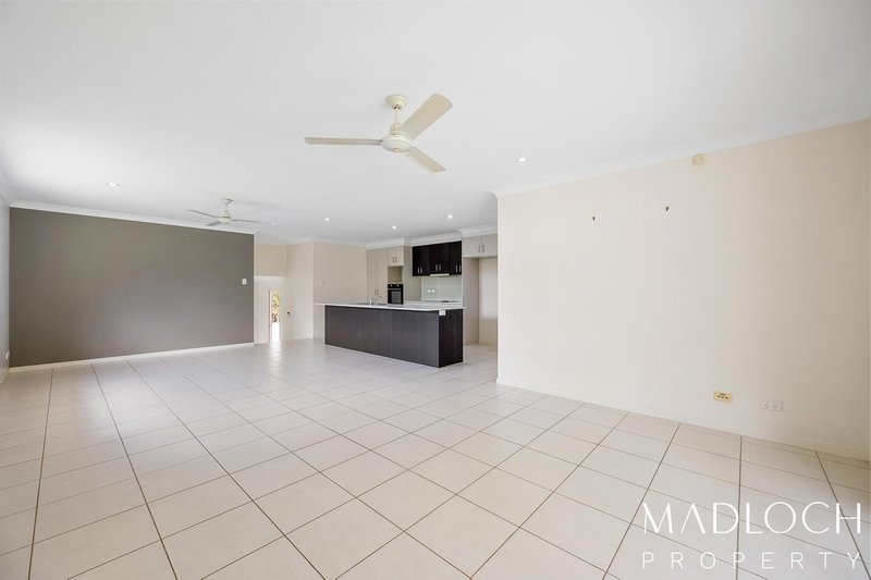 Photo - 7 Lavender Boulevard, Kirkwood QLD 4680 - Image 5