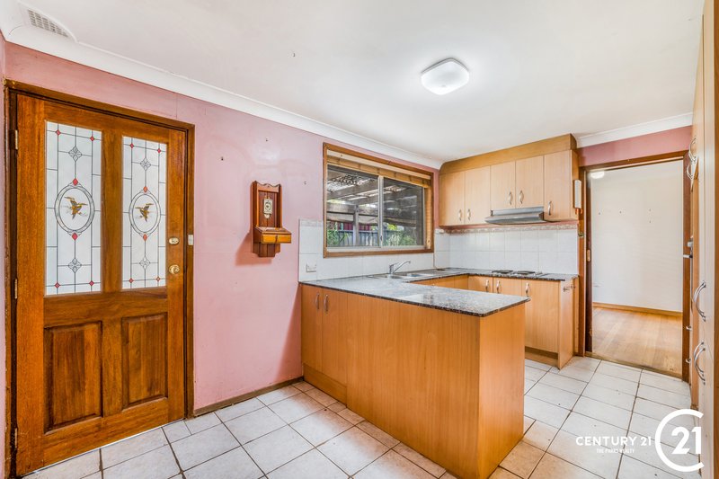 Photo - 7 Lawley Street, Bossley Park NSW 2176 - Image 8