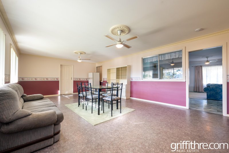 Photo - 7 Lawson Crescent, Griffith NSW 2680 - Image 7