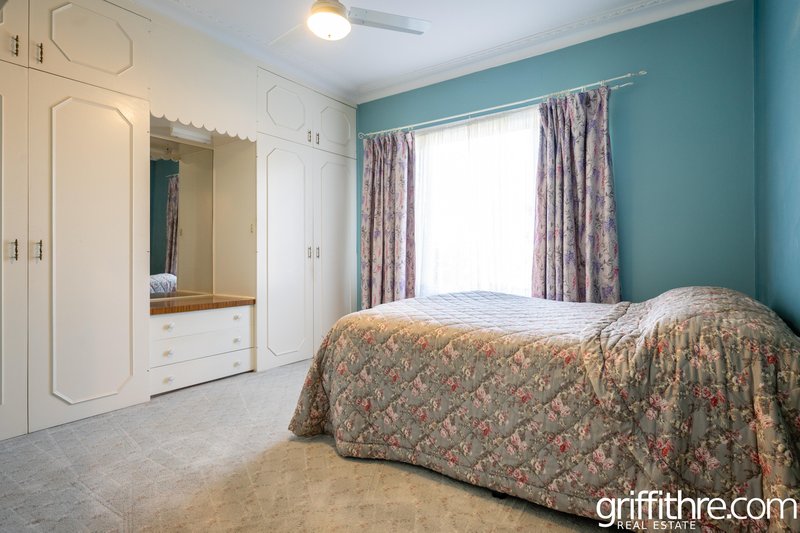 Photo - 7 Lawson Crescent, Griffith NSW 2680 - Image 9