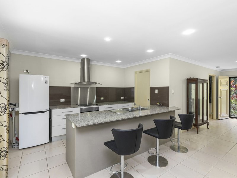 Photo - 7 Leafy Lane, Mooloolah Valley QLD 4553 - Image 7