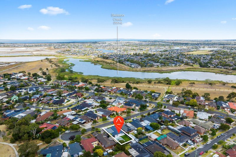 Photo - 7 Leake Court, Altona Meadows VIC 3028 - Image 14