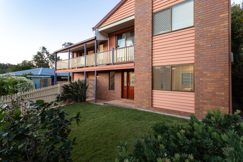 Photo - 7 Leckmy Street, Ferny Grove QLD 4055 - Image 15