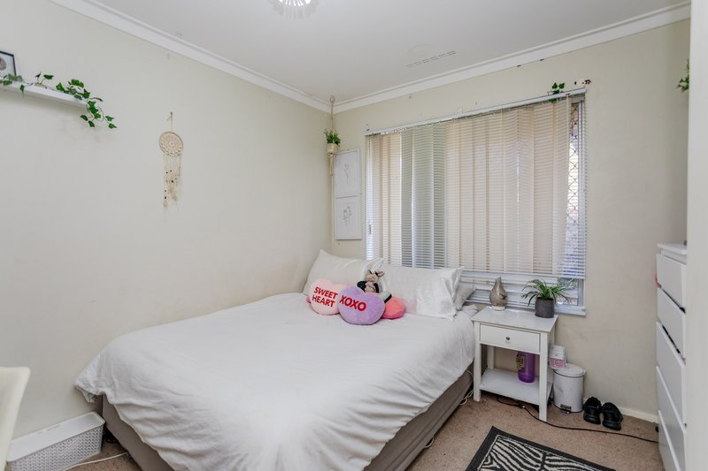 Photo - 7 Leumeah Street, Armadale WA 6112 - Image 9