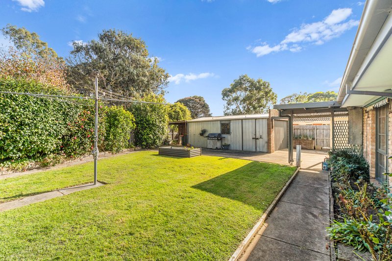 Photo - 7 Liardet Crescent, Frankston VIC 3199 - Image 5