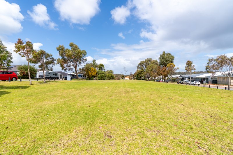 Photo - 7 Liddard Gardens, Baldivis WA 6171 - Image 26