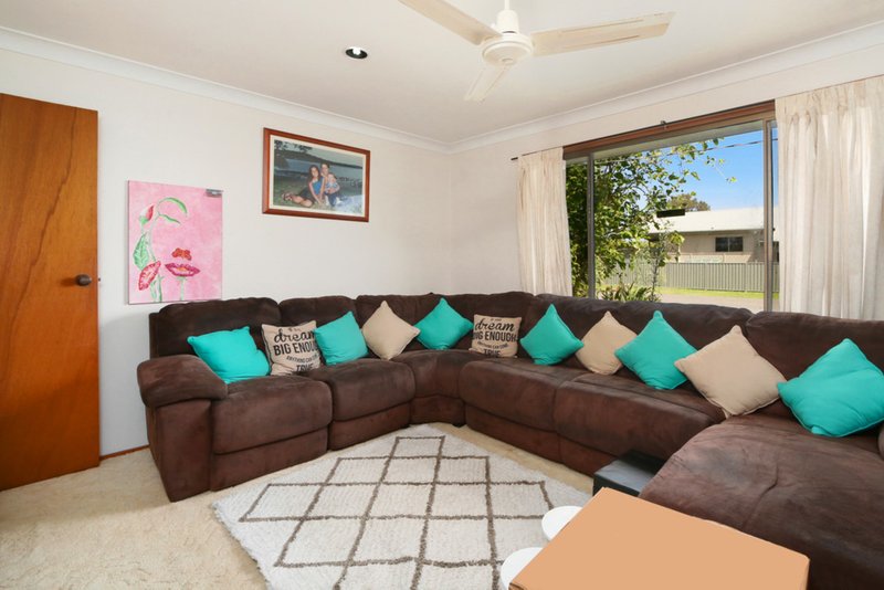 Photo - 7 Lilli Pilli St , Davistown NSW 2251 - Image 3