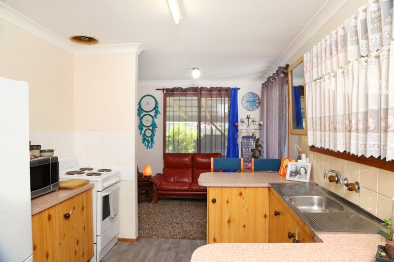 Photo - 7 Lilli Pilli St , Davistown NSW 2251 - Image 4