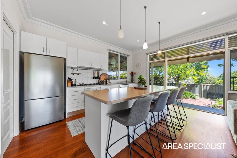 Photo - 7 Lima Place, Pakenham VIC 3810 - Image 7