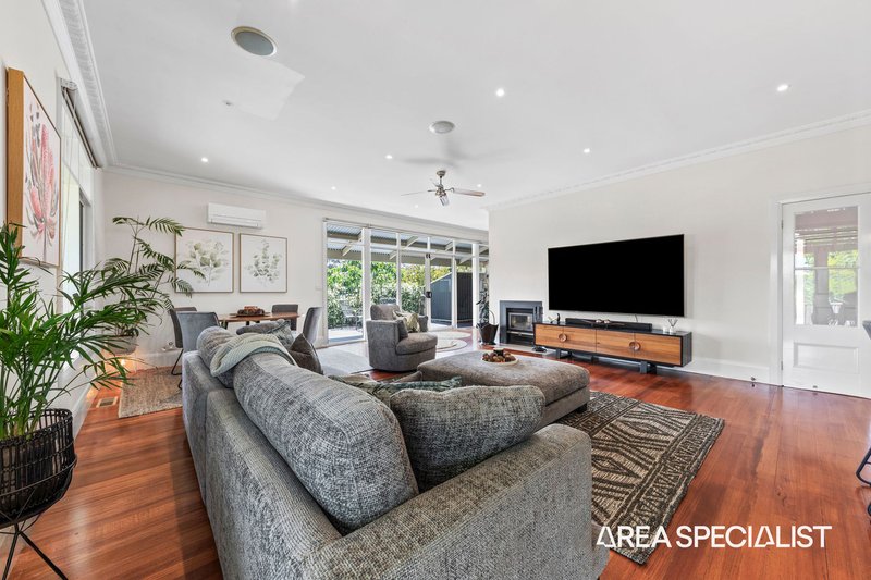 Photo - 7 Lima Place, Pakenham VIC 3810 - Image 10