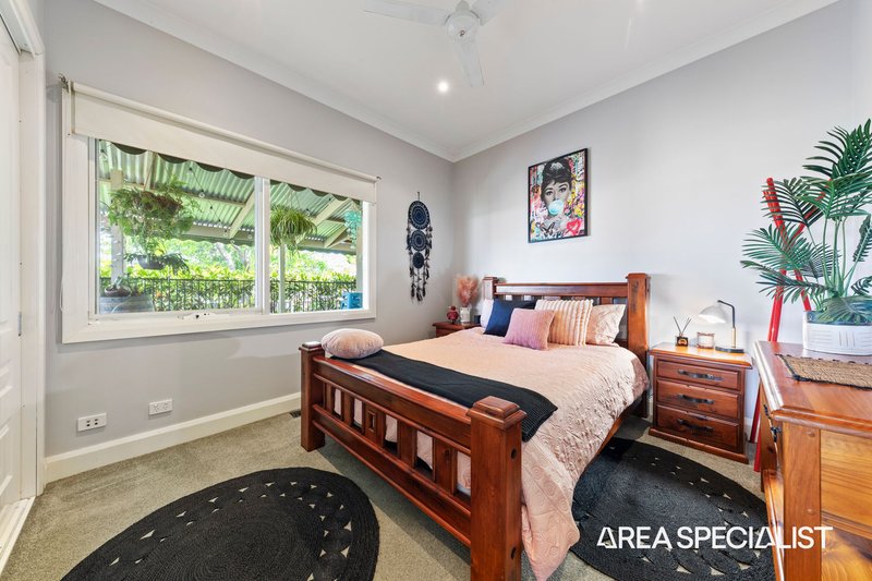 Photo - 7 Lima Place, Pakenham VIC 3810 - Image 17