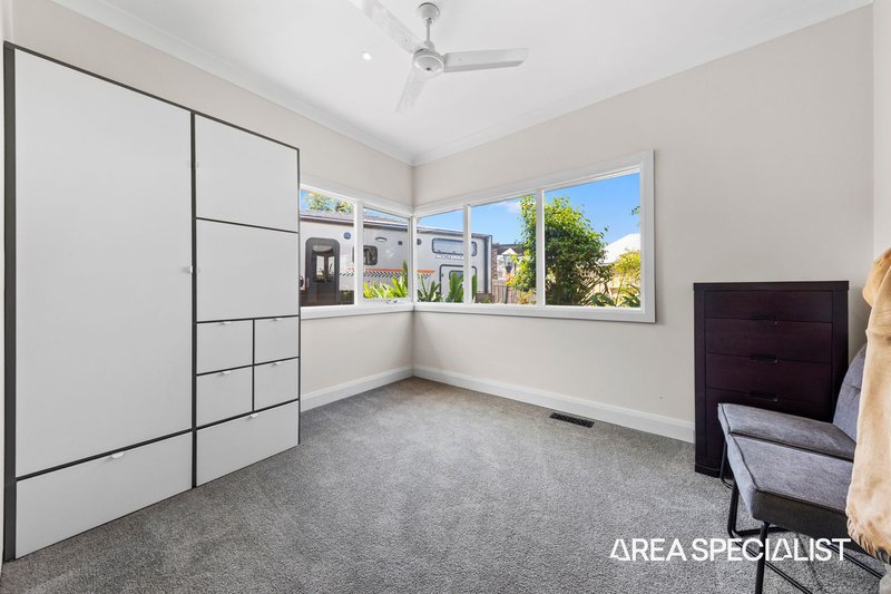 Photo - 7 Lima Place, Pakenham VIC 3810 - Image 18