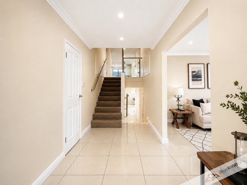 Photo - 7 Limpopo Crescent, Seven Hills NSW 2147 - Image 2