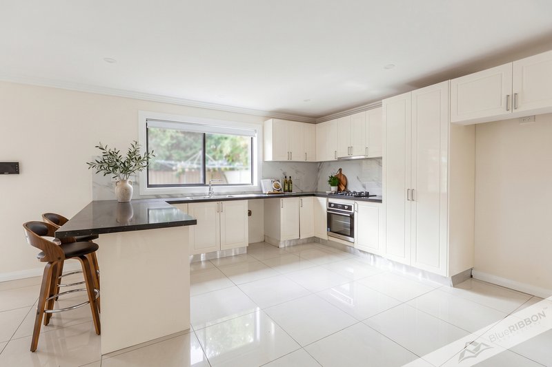 Photo - 7 Limpopo Crescent, Seven Hills NSW 2147 - Image 8