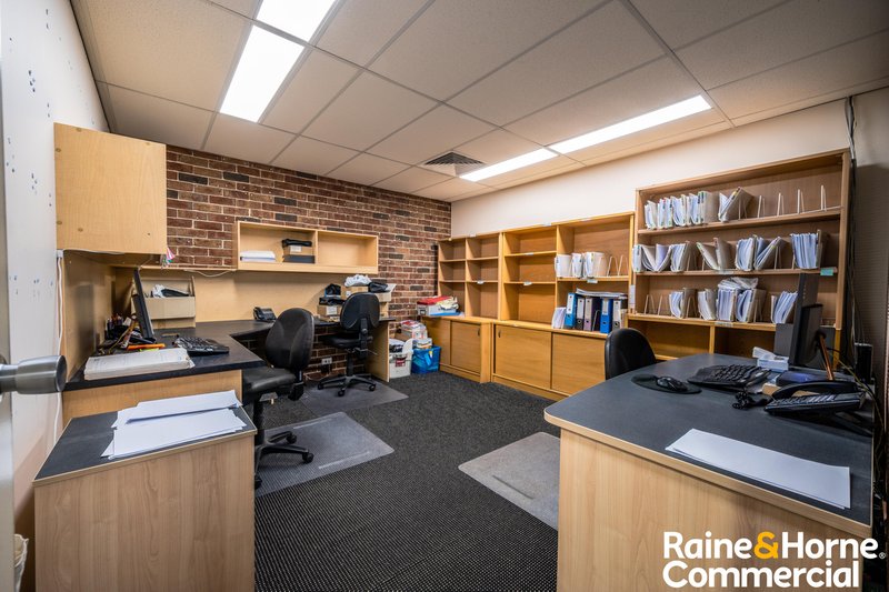 Photo - 7 Lincoln Street, Minto NSW 2566 - Image 6