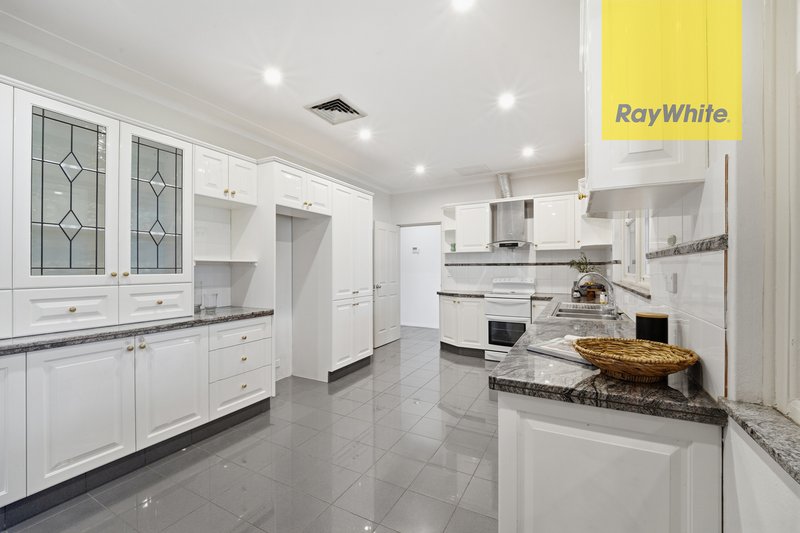 Photo - 7 Lind Avenue, Oatlands NSW 2117 - Image 9