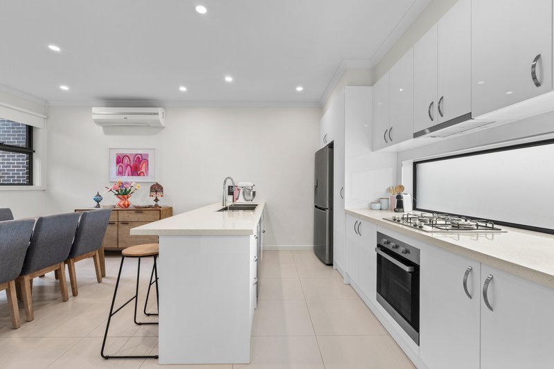 Photo - 7 Linoak Avenue, Lalor VIC 3075 - Image 5