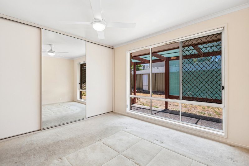 Photo - 7 Linton Place, Aberfoyle Park SA 5159 - Image 8