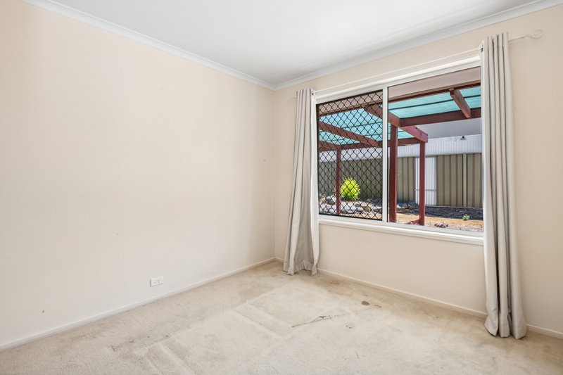 Photo - 7 Linton Place, Aberfoyle Park SA 5159 - Image 9