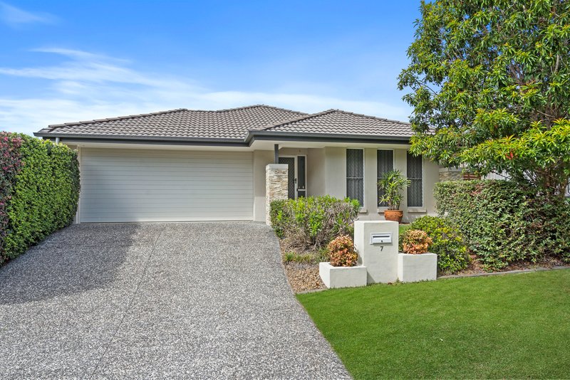 7 Liriope Place, Victoria Point QLD 4165