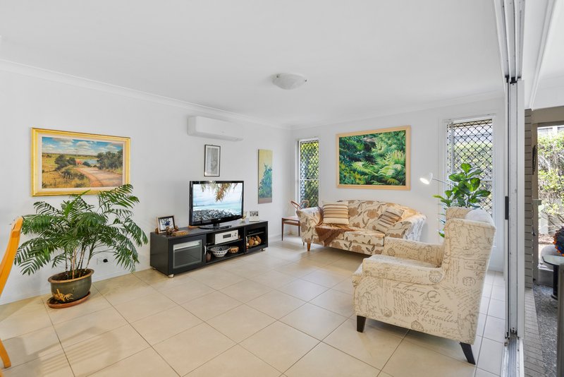 Photo - 7 Liriope Place, Victoria Point QLD 4165 - Image 6