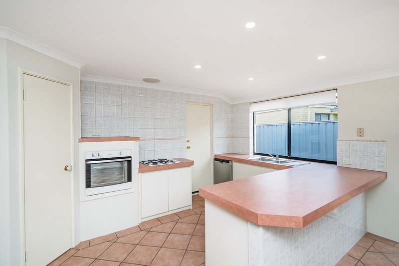 Photo - 7 Lively Circle, Mirrabooka WA 6061 - Image 5