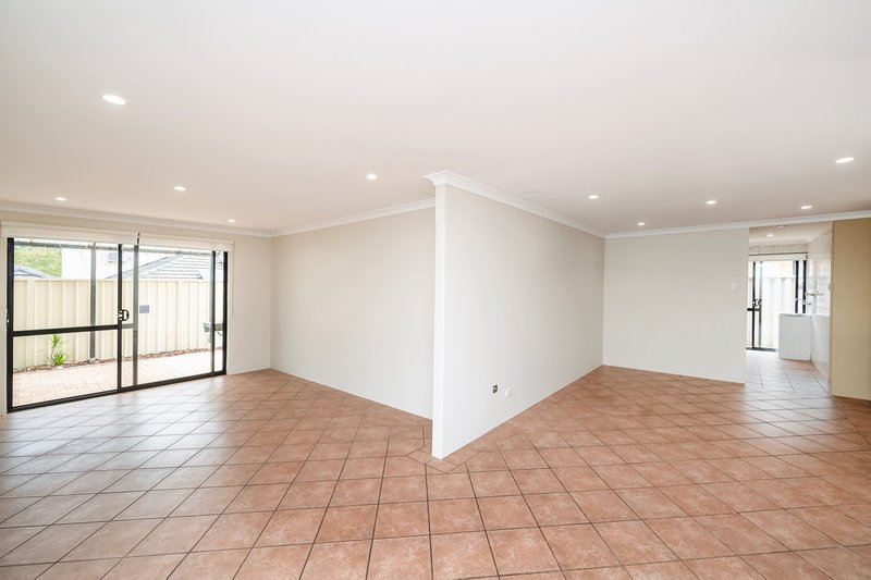 Photo - 7 Lively Circle, Mirrabooka WA 6061 - Image 10