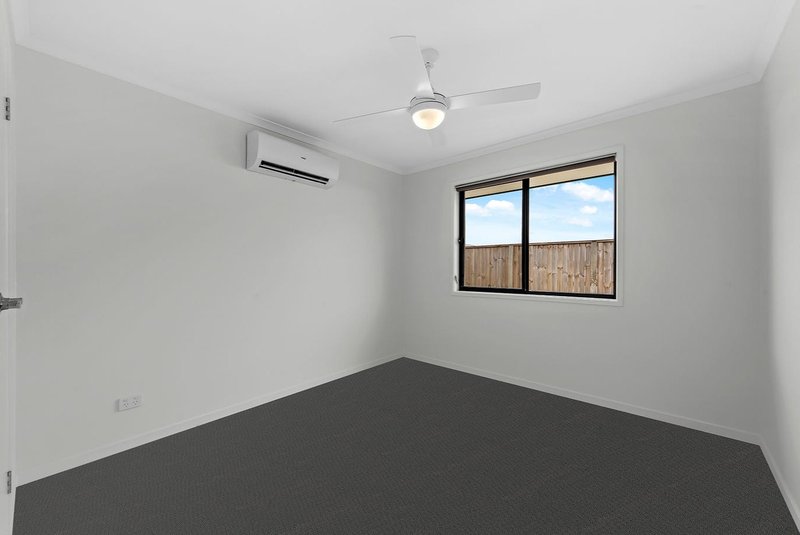 Photo - 7 Liverpool Circuit, Yarrabilba QLD 4207 - Image 4