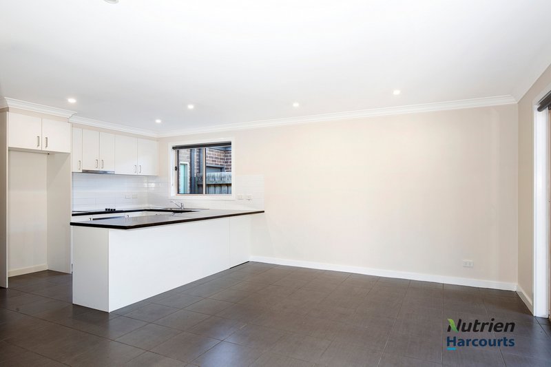 Photo - 7 Loan Street, Yea VIC 3717 - Image 3