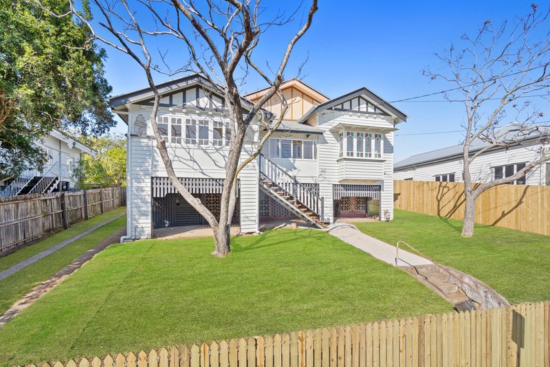 Photo - 7 Lockhart Street, Woolloongabba QLD 4102 - Image 1