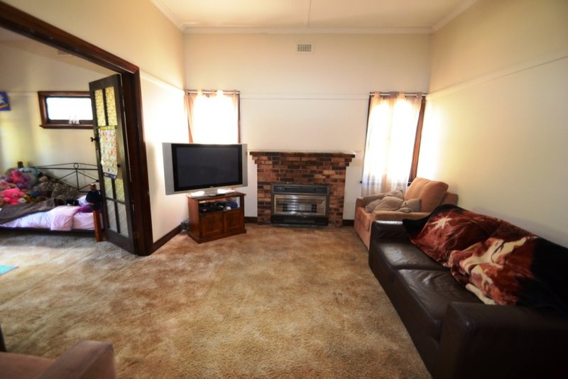 Photo - 7 Loco Street, Seymour VIC 3660 - Image 8