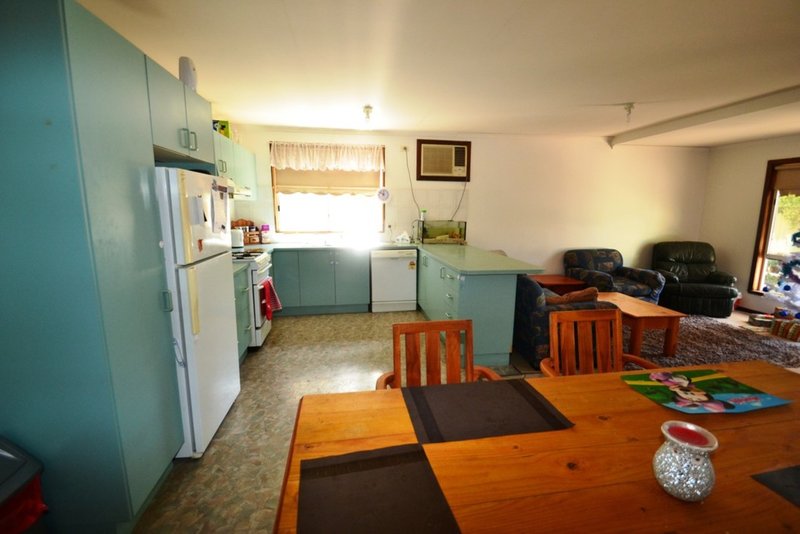 Photo - 7 Loco Street, Seymour VIC 3660 - Image 9