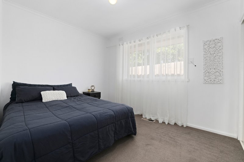 Photo - 7 Loeman Court, Burwood East VIC 3151 - Image 11