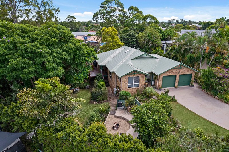 Photo - 7 Loftus Place, Arana Hills QLD 4054 - Image 4