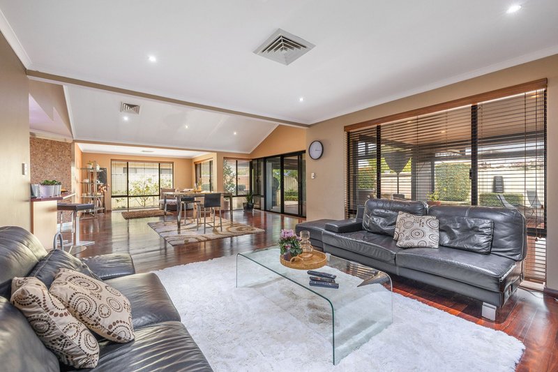 Photo - 7 Longshaw Circuit, Canning Vale WA 6155 - Image 19