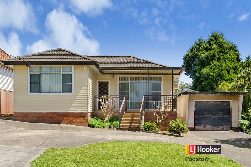 7 Lorraine Avenue, Padstow Heights NSW 2211