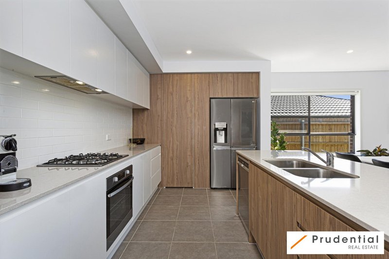 Photo - 7 Loveday Street, Oran Park NSW 2570 - Image 3