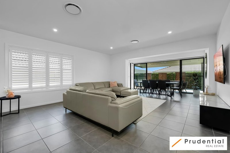 Photo - 7 Loveday Street, Oran Park NSW 2570 - Image 4