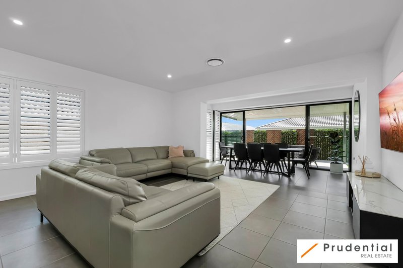 Photo - 7 Loveday Street, Oran Park NSW 2570 - Image 5