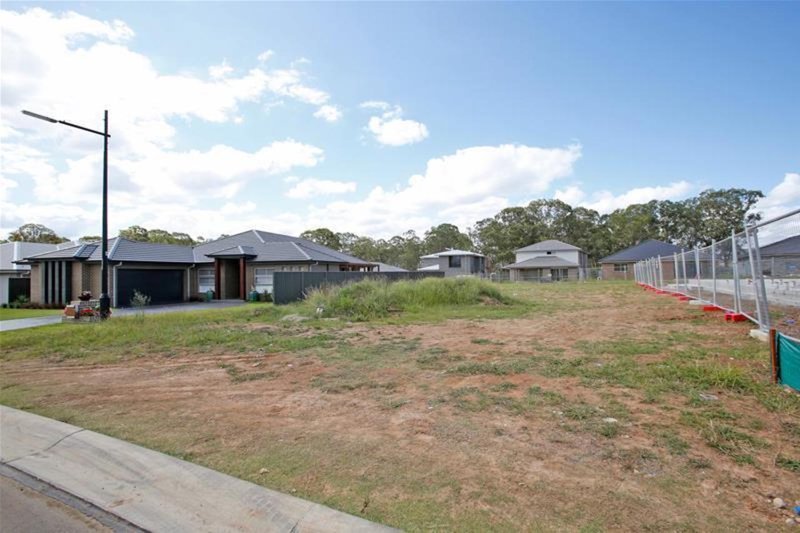 Photo - 7 Lowry Close, Harrington Park NSW 2567 - Image 2