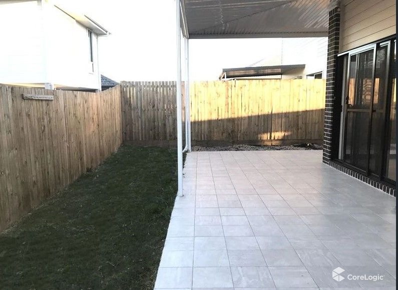 Photo - 7 Lowthers Street, Yarrabilba QLD 4207 - Image 5