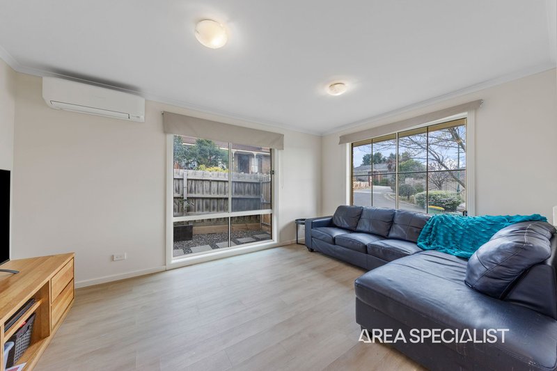 Photo - 7 Luca Place, Pakenham VIC 3810 - Image 7