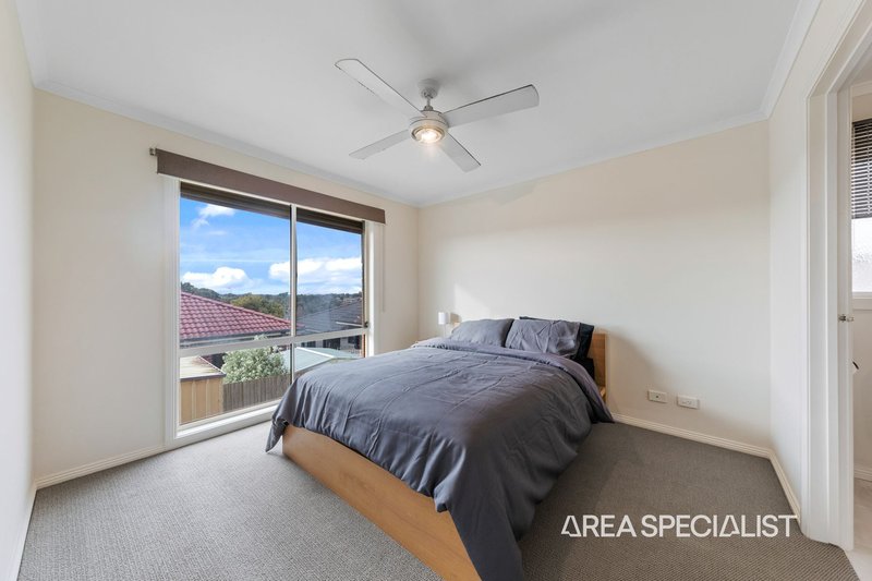 Photo - 7 Luca Place, Pakenham VIC 3810 - Image 11