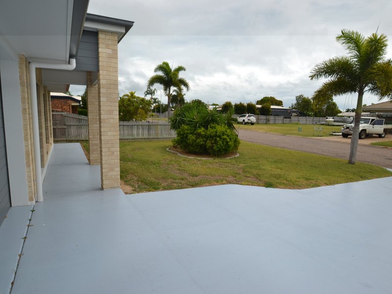 Photo - 7 Lucinda Place, Bowen QLD 4805 - Image 4