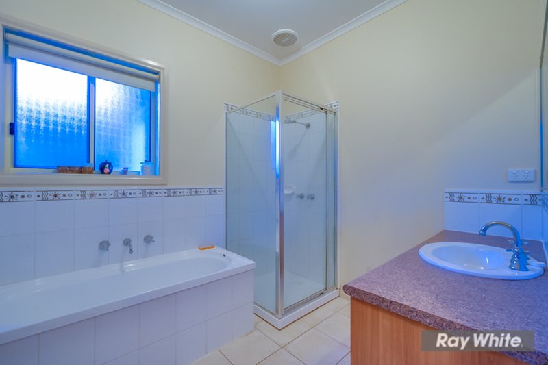 Photo - 7 Lucy Close, Tarneit VIC 3029 - Image 5