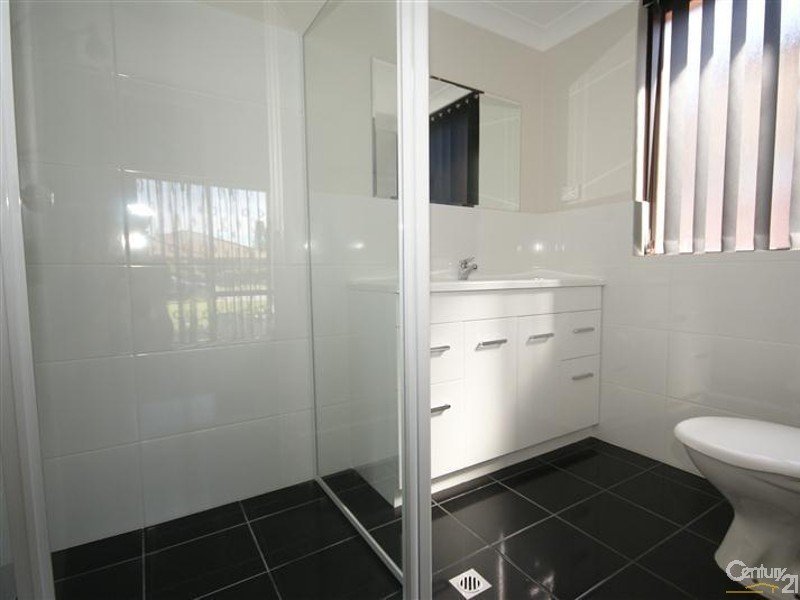 Photo - 7 Ludlow Way, Warnbro WA 6169 - Image 3